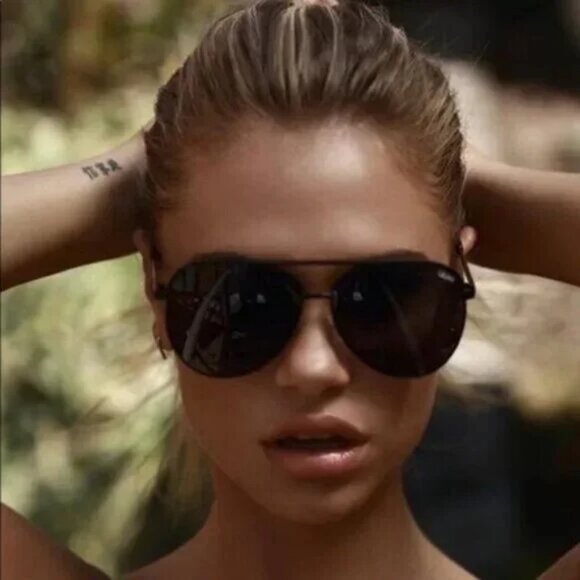 Quay Australia Vivienne Aviators-Black Double Bridge - Picture 6 of 6